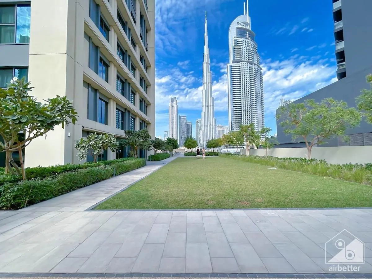 Burj Royale Elegance Cityscape From Your Balcony Dubai