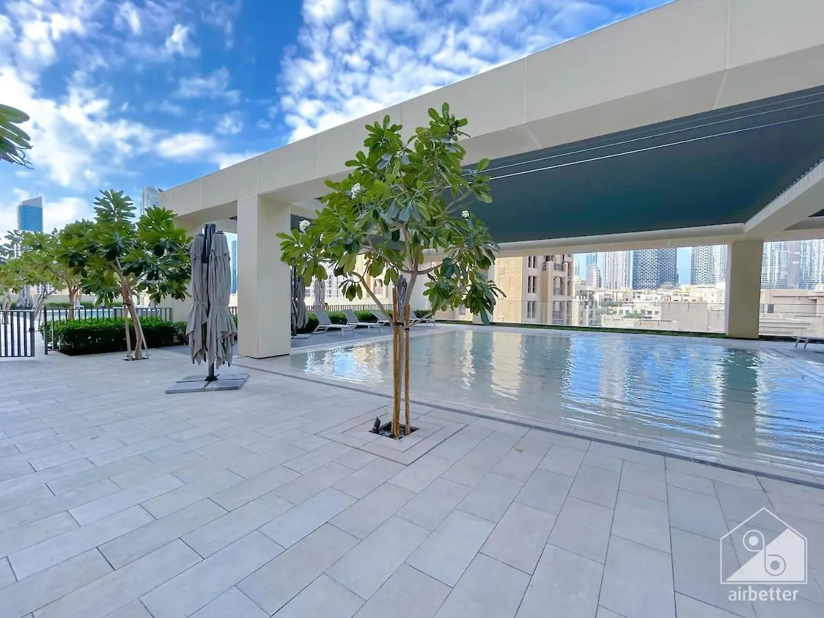 Burj Royale Elegance Cityscape From Your Balcony Dubaj